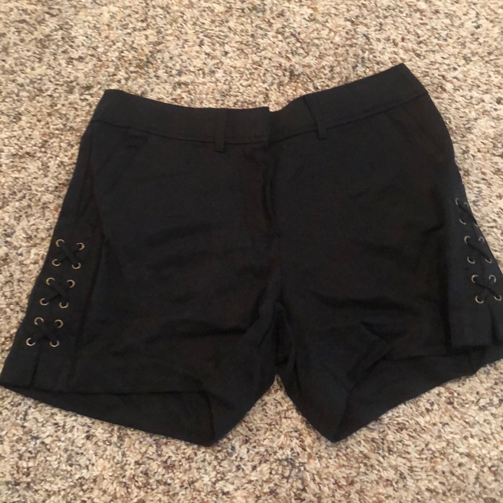 WHBM 5” Shorts NWT